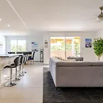 Newly Built With Pool, Walk To The Antibes