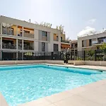 Newly Built With Pool, Walk To The * Antibes